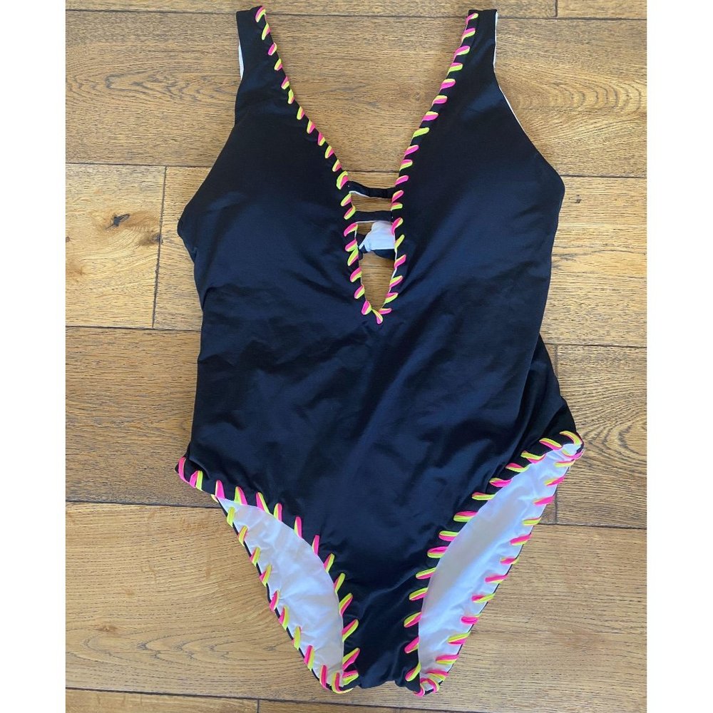Becca Camille 1 Piece Reversible Bathing Suit NWT - Picture 8 of 11